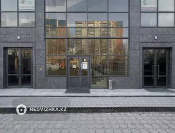 Офисное помещение, этаж 1 из 4, в бизнес-центре, 210 м²