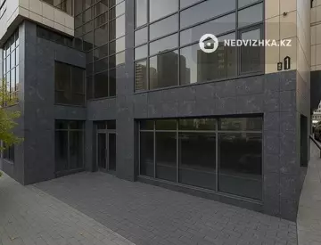 Торговое помещение, этаж 1 из 4, 210 м²