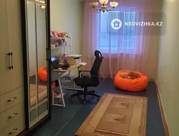 2-комнатная квартира, этаж 3 из 5, 44 м²