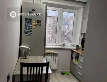 2-комнатная квартира, этаж 3 из 5, 45 м²