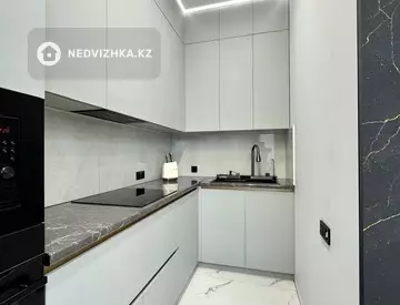 4-комнатная квартира, этаж 2 из 8, 90 м²
