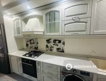 3-комнатная квартира, этаж 1 из 10, 87 м²