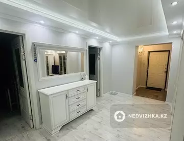 3-комнатная квартира, этаж 1 из 10, 87 м²