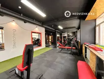 Помещение, этаж 1 из 3, 682 м², На длительный срок