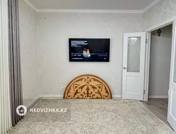 3-комнатная квартира, этаж 8 из 8, 80 м²
