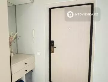 3-комнатная квартира, этаж 8 из 8, 80 м²