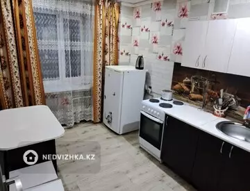 1-комнатная квартира, этаж 2 из 9, 47 м², на длительный срок