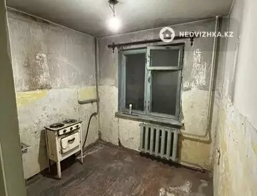 3-комнатная квартира, этаж 1 из 4, 60 м²