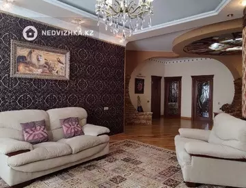 4-комнатная квартира, этаж 7 из 8, 170 м²