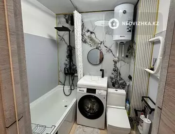 2-комнатная квартира, этаж 8 из 9, 50 м²