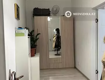 1-комнатная квартира, этаж 6 из 12, 63 м²