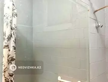 2-комнатная квартира, этаж 4 из 4, 42 м²