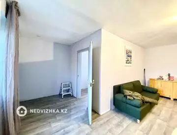 2-комнатная квартира, этаж 4 из 4, 42 м²