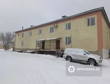 Здание, 3 этажа, 3 028 м²