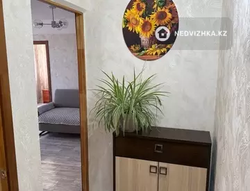 2-комнатная квартира, этаж 3 из 3, 47 м², на длительный срок