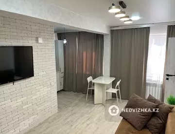 3-комнатная квартира, этаж 1 из 5, 47 м², посуточно