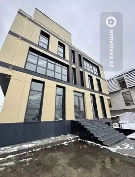 Здание, 4 этажа, 1 200 м², на длительный срок