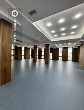 Здание, 4 этажа, 1 200 м², на длительный срок