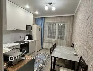 3-комнатная квартира, этаж 9 из 9, 55 м²