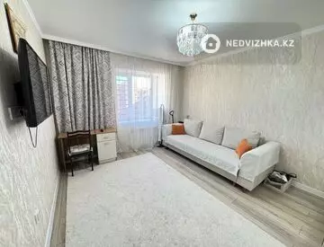 3-комнатная квартира, этаж 9 из 9, 55 м²