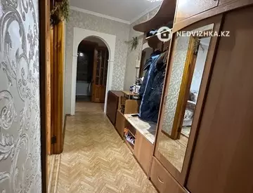 4-комнатная квартира, этаж 6 из 9, 83 м²