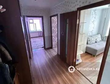 3-комнатная квартира, этаж 3 из 5, 57 м², на длительный срок
