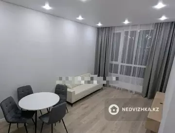 2-комнатная квартира, этаж 4 из 12, 42 м²