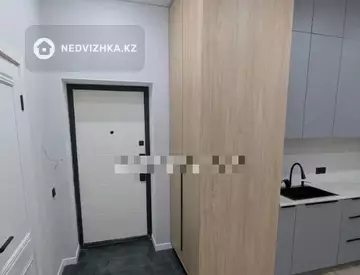 2-комнатная квартира, этаж 4 из 12, 42 м²