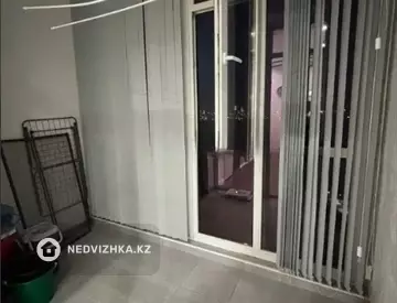 1-комнатная квартира, этаж 12 из 12, 36 м²