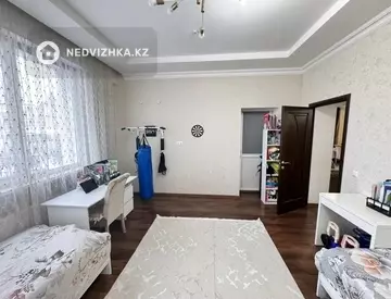 3-комнатная квартира, этаж 2 из 22, 116 м²