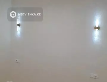 1-комнатная квартира, этаж 5 из 12, 38 м²