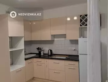 1-комнатная квартира, этаж 6 из 8, 42 м², на длительный срок