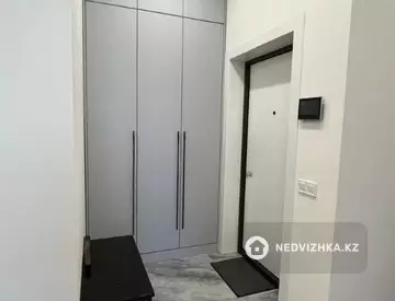 3-комнатная квартира, этаж 9 из 17, 92 м²