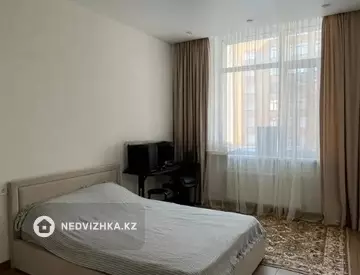 3-комнатная квартира, этаж 9 из 17, 92 м²