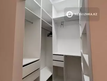 2-комнатная квартира, этаж 9 из 9, 78 м²