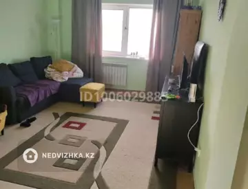 4-комнатная квартира, этаж 2 из 4, 100 м²