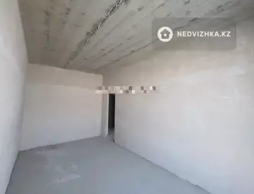 3-комнатная квартира, этаж 9 из 12, 77 м²