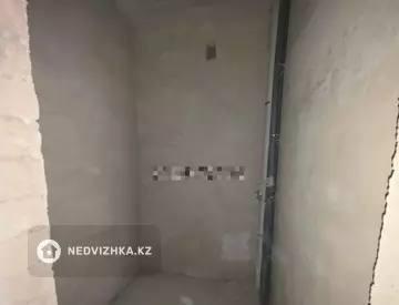 3-комнатная квартира, этаж 9 из 12, 77 м²