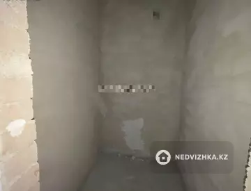 3-комнатная квартира, этаж 9 из 12, 77 м²