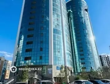 1-комнатная квартира, этаж 22 из 22, 32 м²