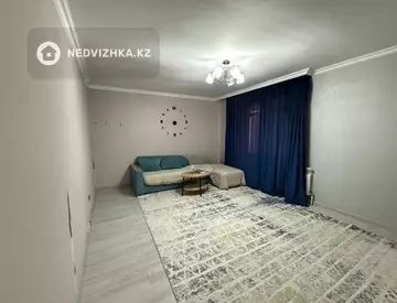 2-комнатная квартира, этаж 4 из 10, 80 м²
