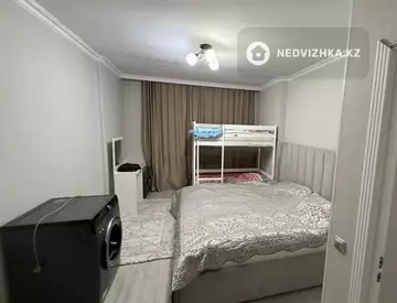 2-комнатная квартира, этаж 4 из 10, 80 м²