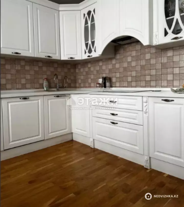 122 м², 4-комнатная квартира, этаж 2 из 10, 122 м², изображение - 1