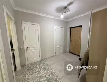 2-комнатная квартира, этаж 4 из 9, 80 м²