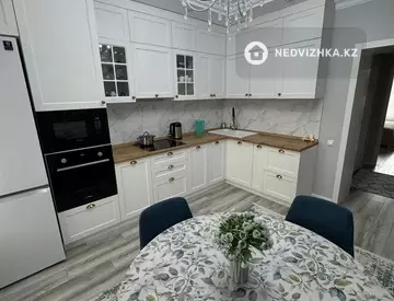 2-комнатная квартира, этаж 8 из 8, 65 м²