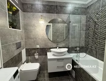 2-комнатная квартира, этаж 8 из 8, 65 м²
