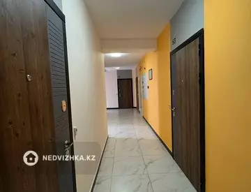 2-комнатная квартира, этаж 8 из 8, 65 м²