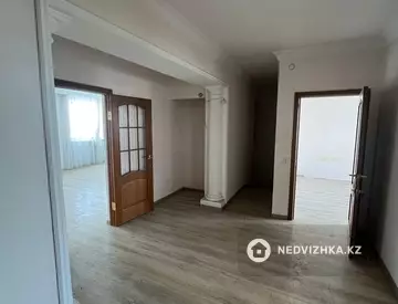 7-комнатная квартира, этаж 5 из 6, 191 м²