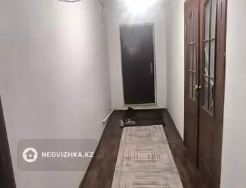 3-комнатная квартира, этаж 1 из 2, 70 м²