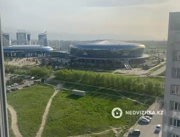 3-комнатная квартира, этаж 12 из 12, 74 м², на длительный срок